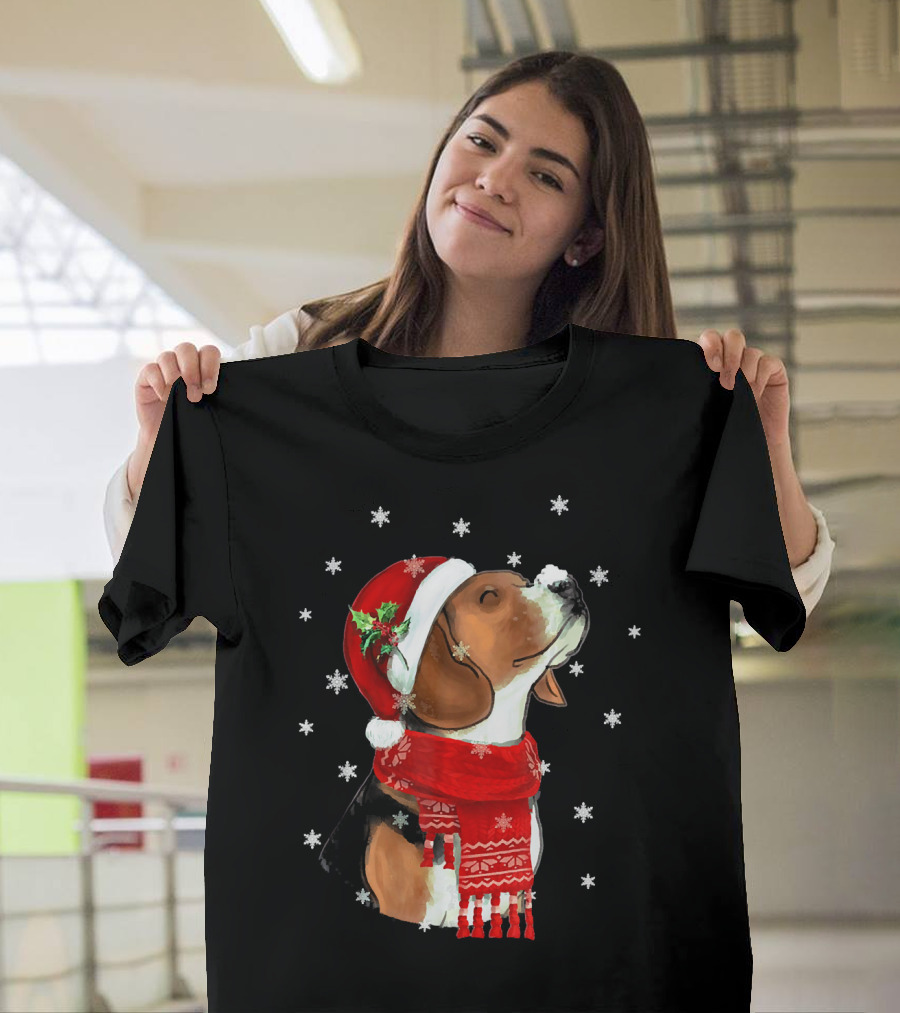 Beagle Dog Santa Hat Christmas Snowflakes Holiday Lover T-Shirt