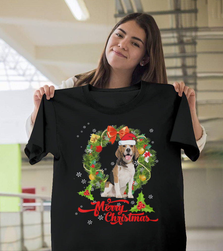 Merry Christmas Funny Beagle Santa Hat Wreath T-Shirt