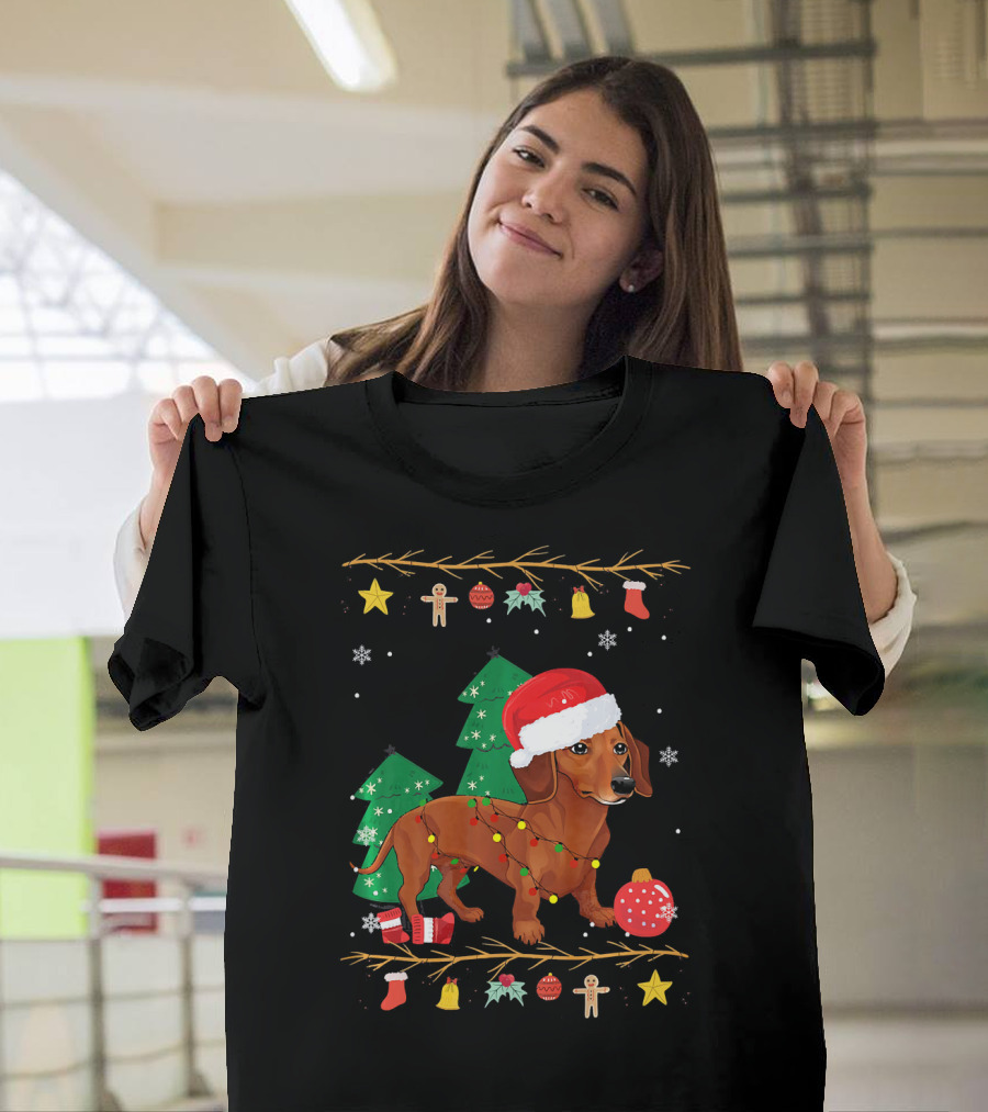 Dachshund Festive Christmas Lights with Santa Hat and Holiday Decorations T-Shirt