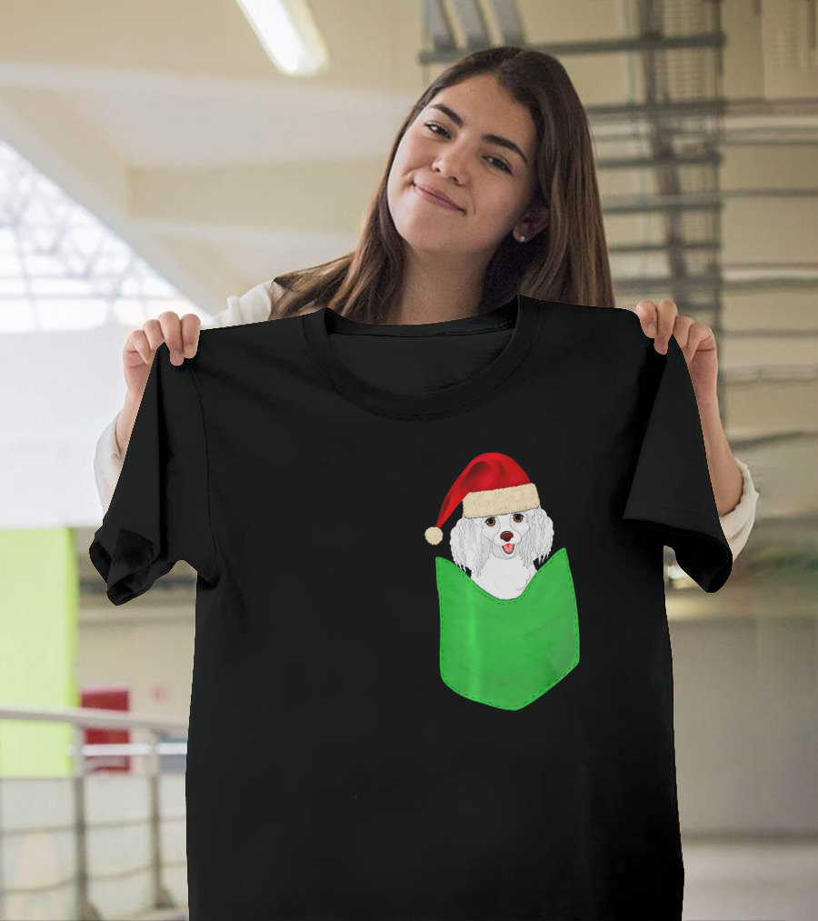 Funny Christmas Poodle Dog in Santa Hat in Pocket T-Shirt