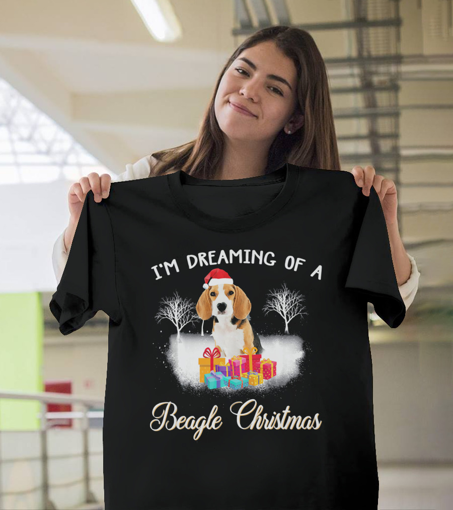 I'm Dreaming of a Beagle Christmas with Santa Hat and Presents T-Shirt