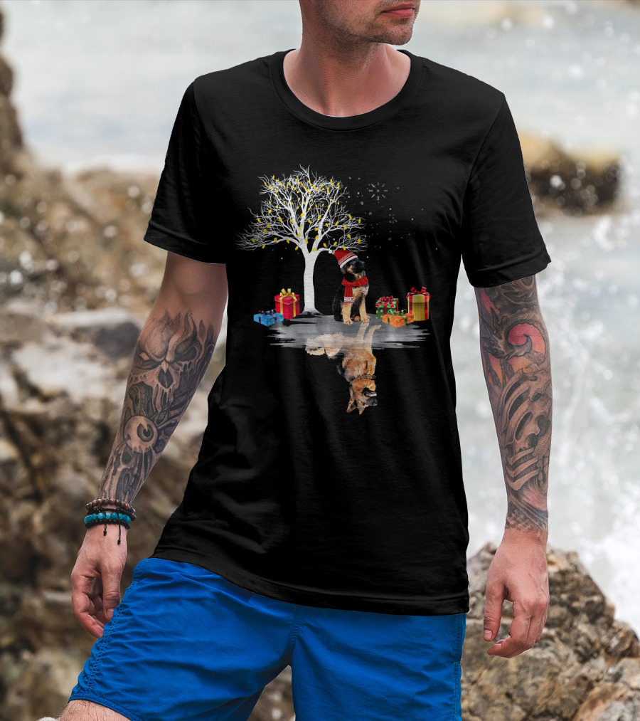 German Shepherd Dog Reflection With Christmas Tree And Gifts T-Shirt