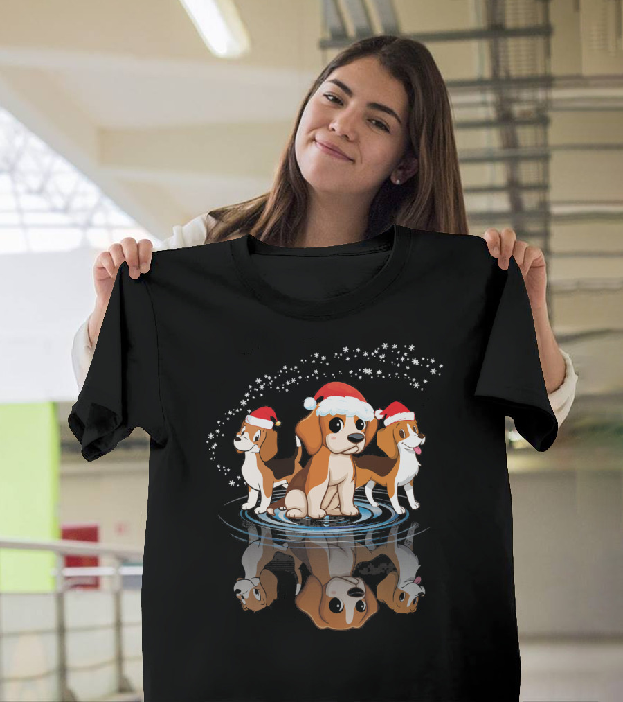 Three Beagle Dogs Snowy Noel Santa Hats Reflections T-Shirt