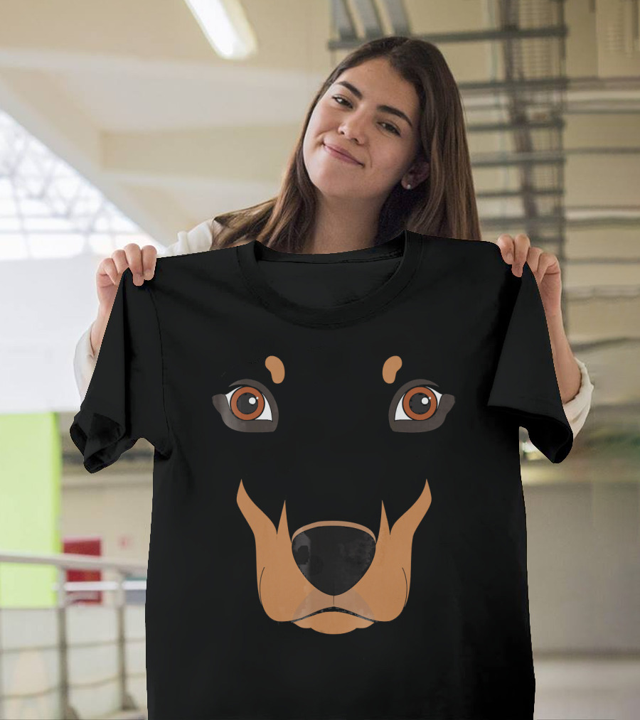 Weiner Dog Dachshund Face Cute T-Shirt