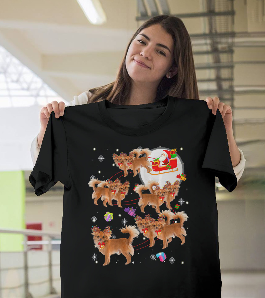 Chihuahua Reindeer Christmas Santa Sleigh with Nice Dog and Gifts T-Shirt