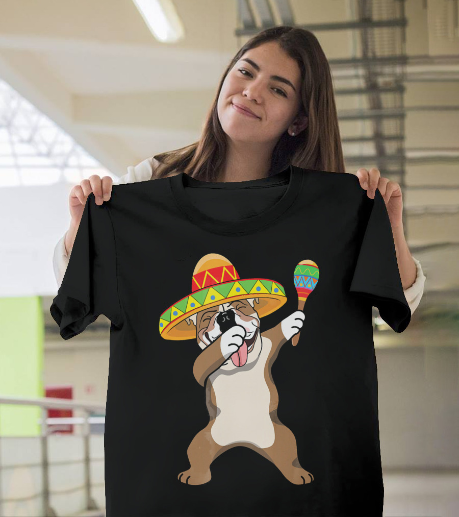 Dabbing English Bulldog in Sombrero with Maraca T-Shirt