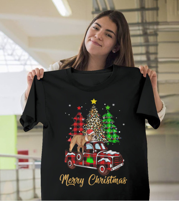 Merry Christmas Funny English Bulldog Red Plaid Truck Snow Trees T-Shirt