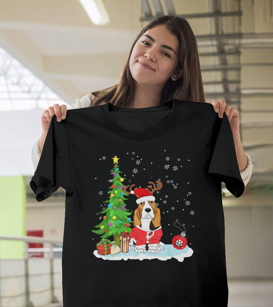 Basset Hound Dog Father Christmas Tree Snowflakes Santa Hat Holiday T-Shirt