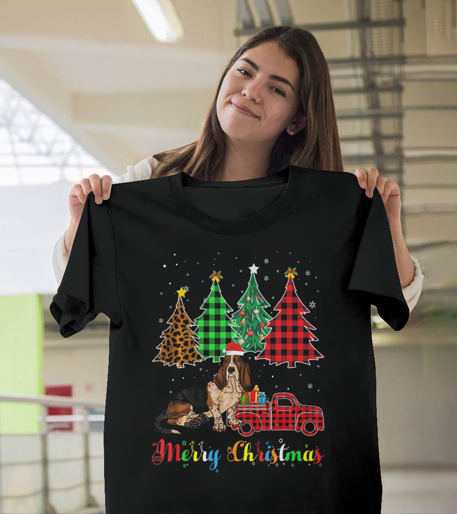 Merry Christmas Basset Hound Red Plaid Truck Festive Trees T-Shirt