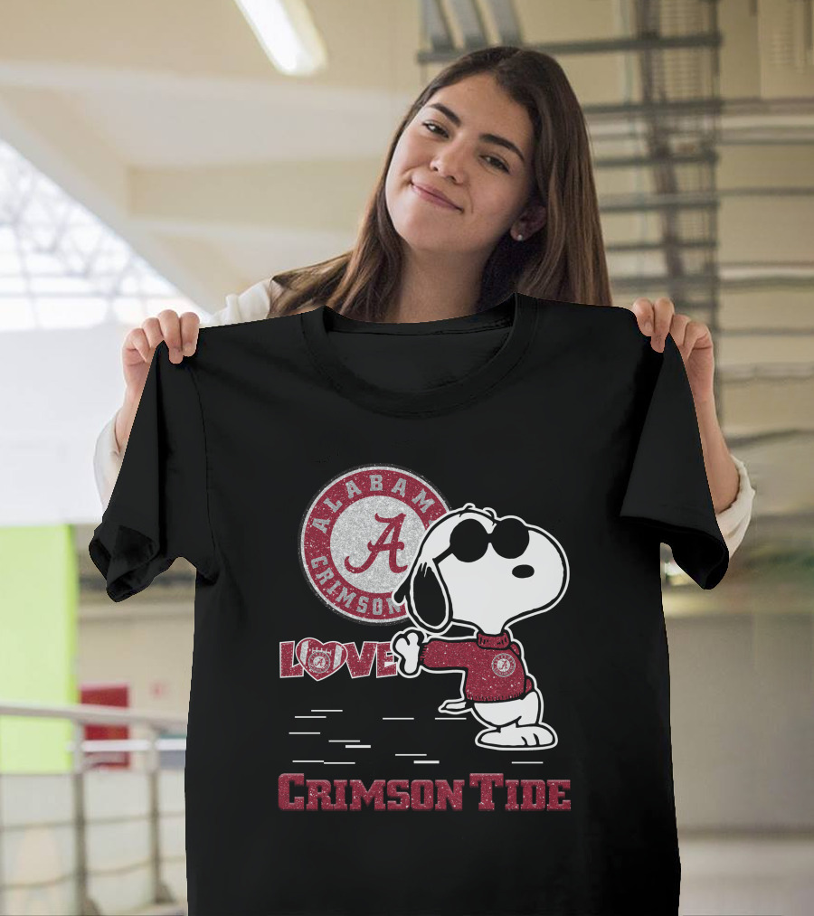 Snoopy Crimson Tide Alabama Love T-Shirt