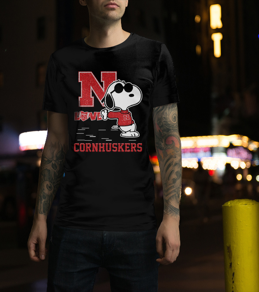 Snoopy Nebraska Cornhuskers Love N T-Shirt