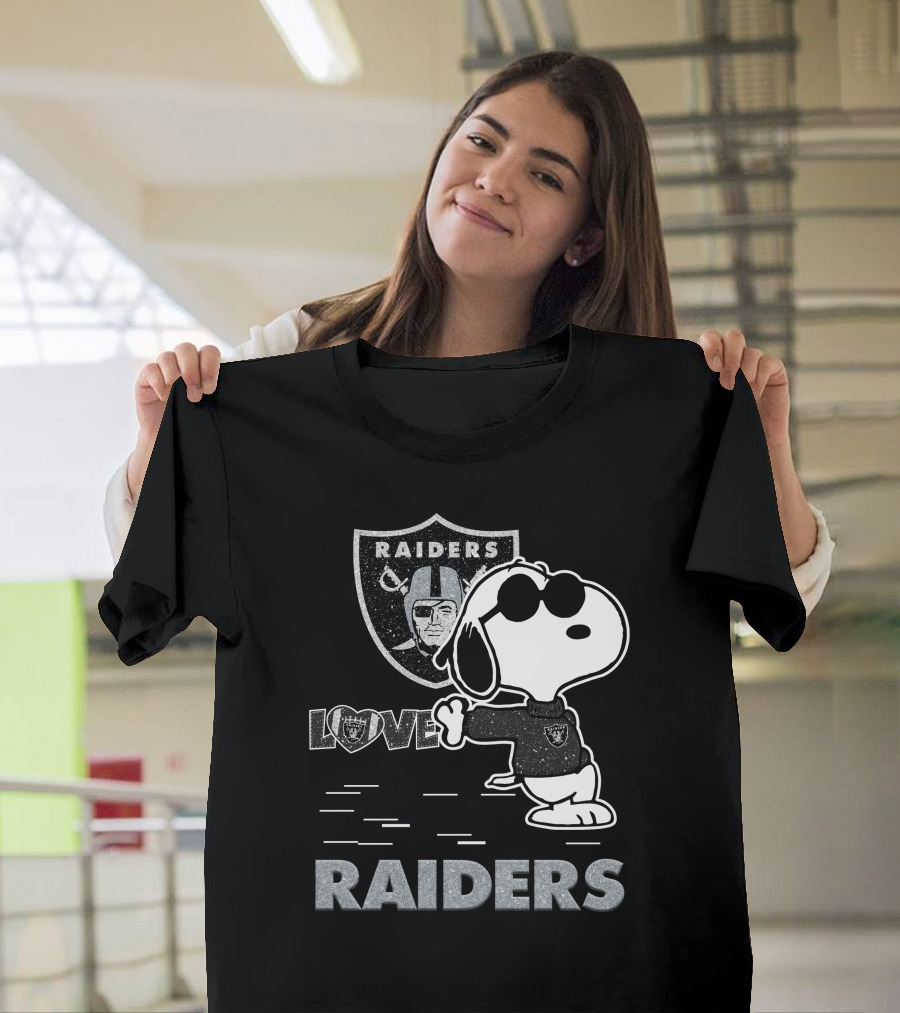 Snoopy Love Raiders Las Vegas Raiders NFL Football T-Shirt