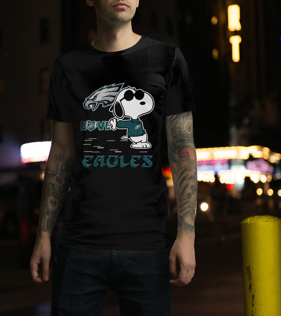 Snoopy Love Philadelphia Eagles NFL Fan Gear T-Shirt