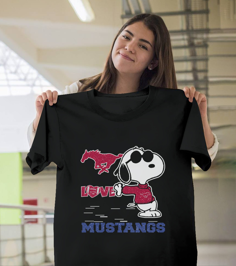 Snoopy Love SMU Mustangs Football Peanuts T-Shirt