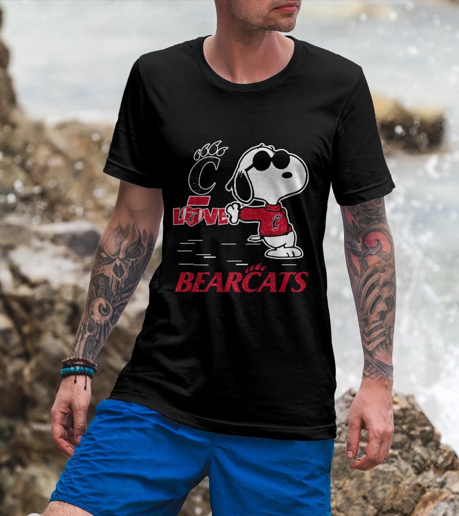 Snoopy Cincinnati Bearcats Love With Stylized C T-Shirt