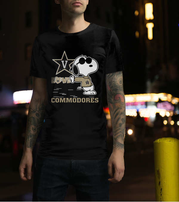 Snoopy V Star Love Vanderbilt Commodores T-Shirt