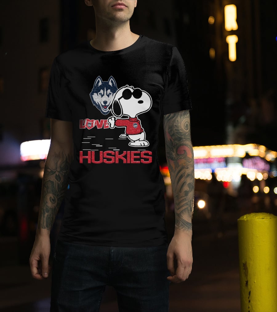 Snoopy Love Huskies UConn T-Shirt