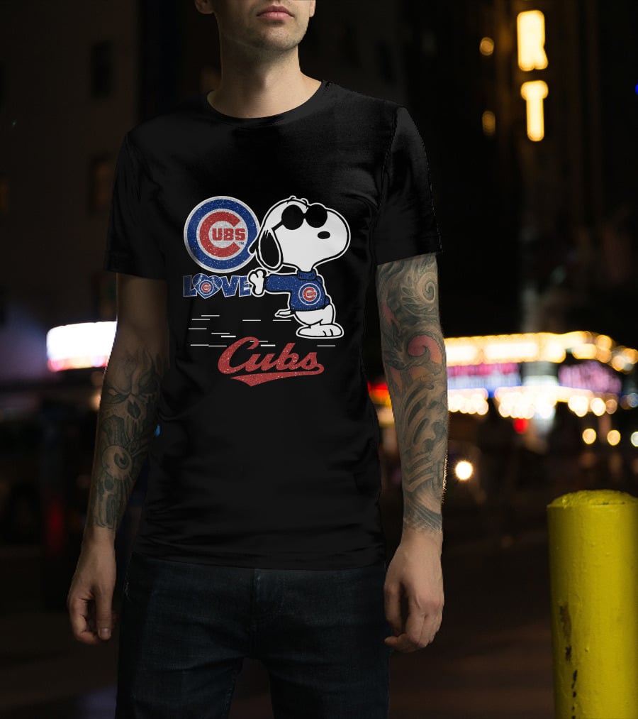 Snoopy Cubs Love Chicago Cubs T-Shirt