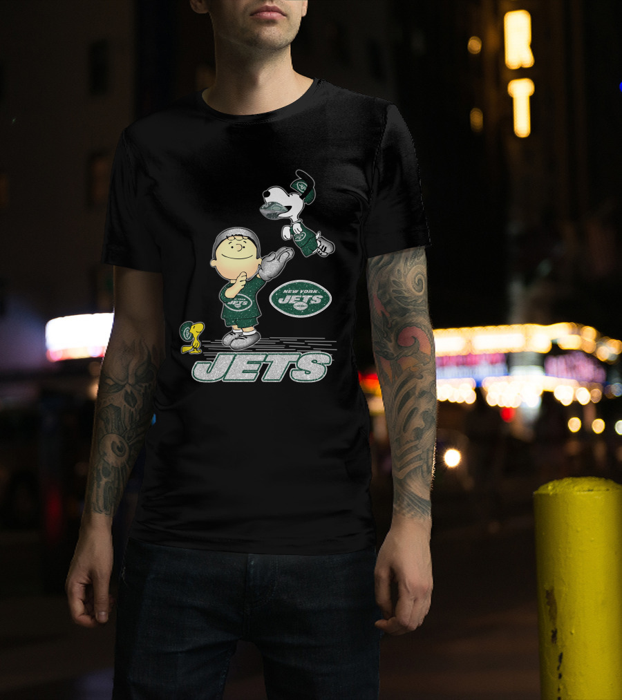 Snoopy New York Jets Football Fan Peanuts Characters T-Shirt