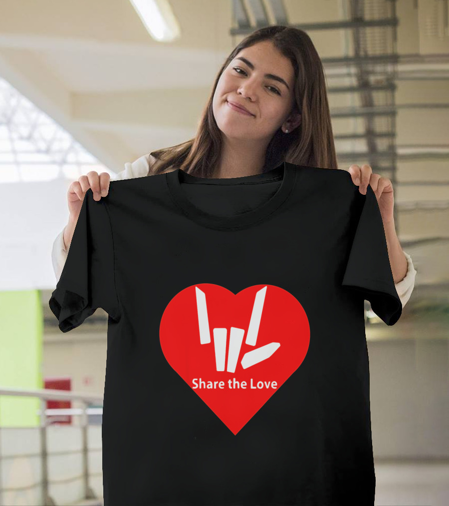 Share The Love Heart Symbol With Hand Gesture T-Shirt