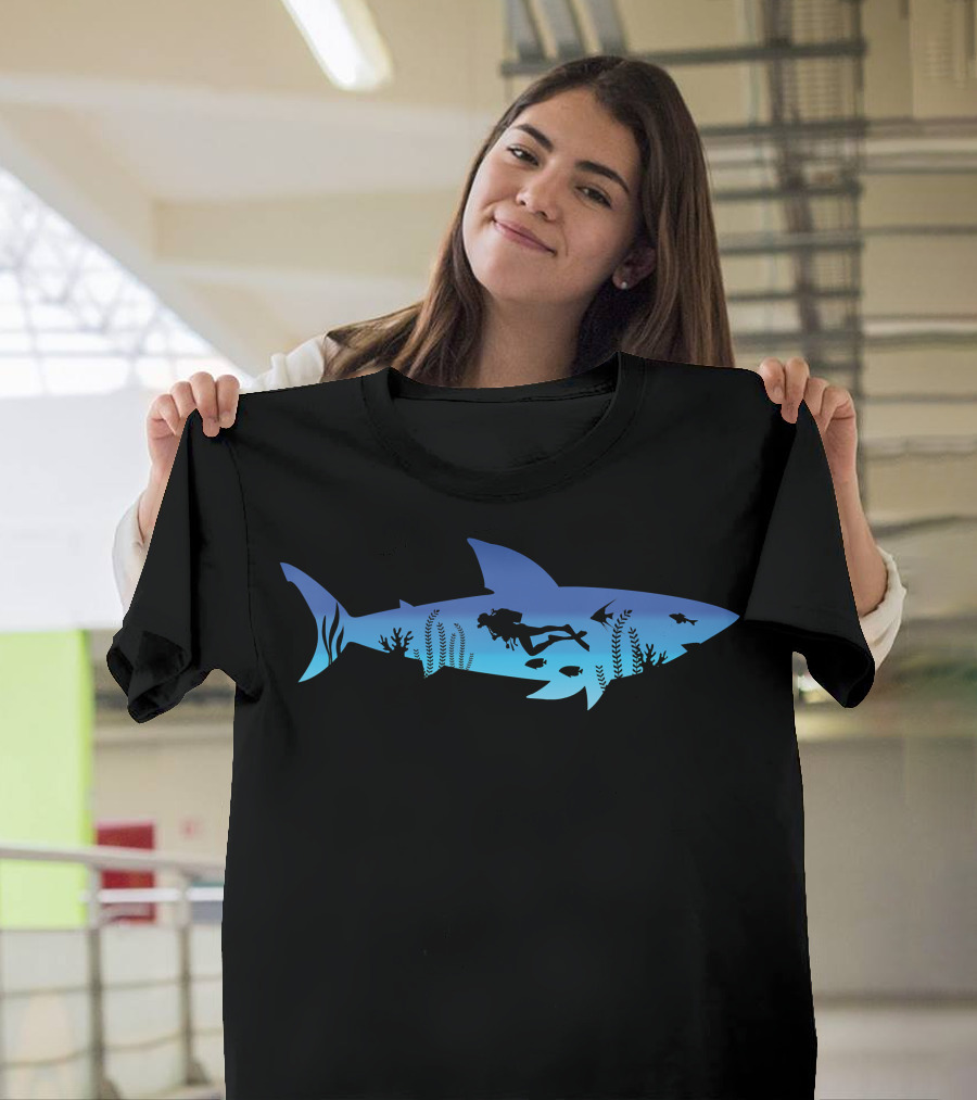 Great White Shark Diver Ocean Adventure T-Shirt