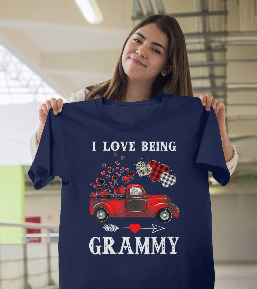 I Love Being Grammy Vintage Red Truck Hearts T-Shirt