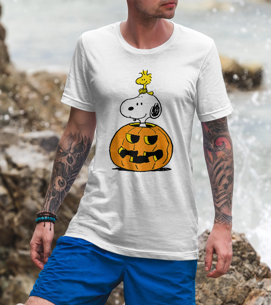 Halloween Snoopy Woodstock Pumpkin Peanuts Cartoon T-Shirt