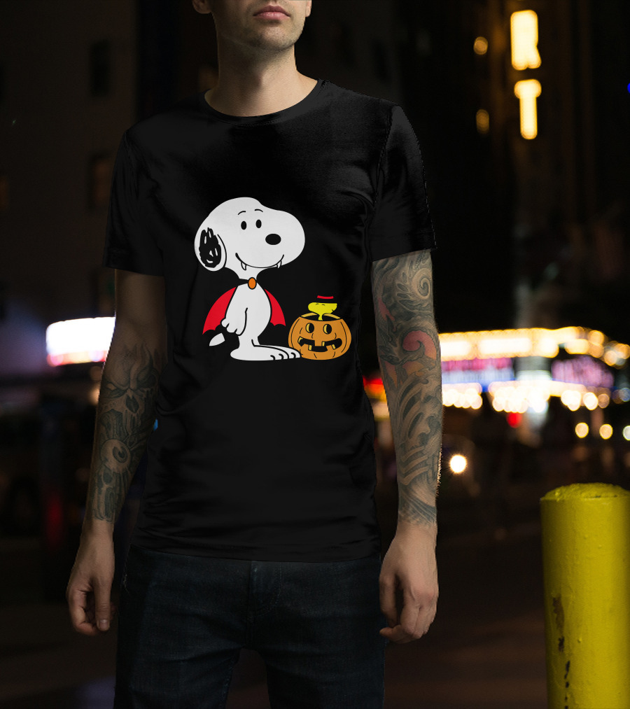 Snoopy Halloween Vampire With Woodstock In Pumpkin Hat T-Shirt