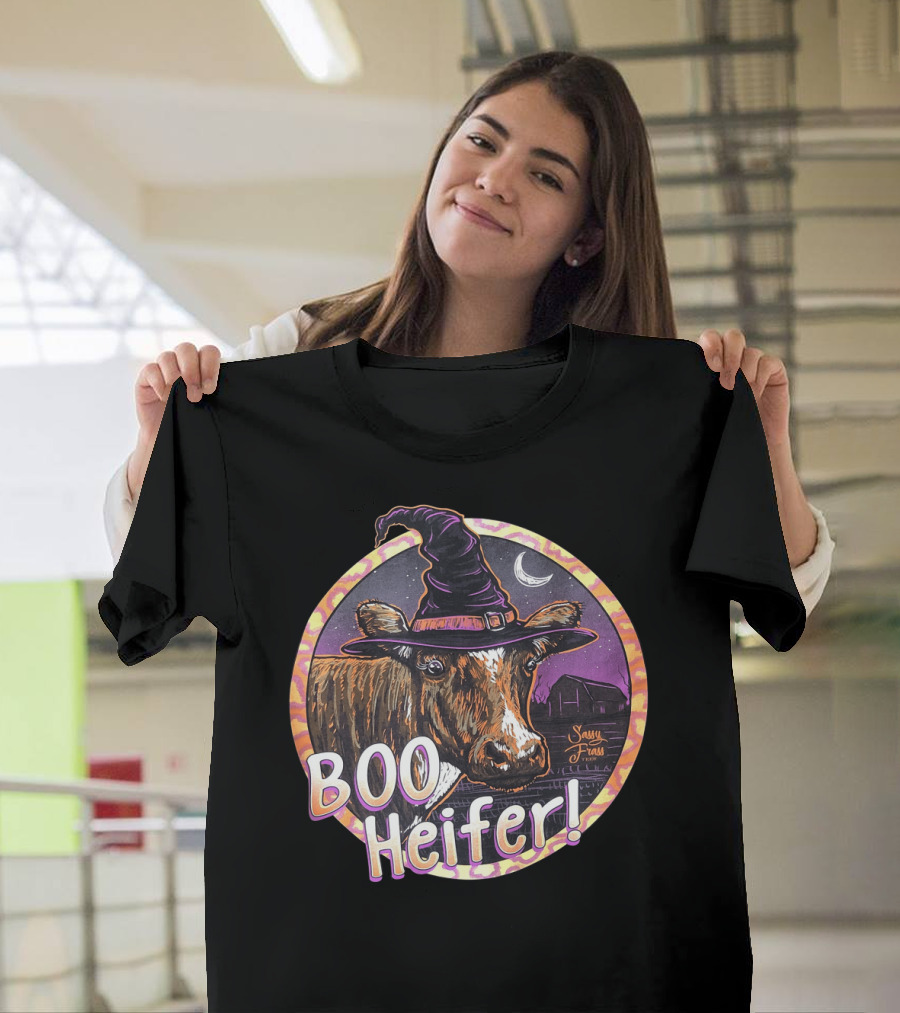 Boo Heifer Funny Halloween Witch Cow with Moon and Barn Scene T-Shirt