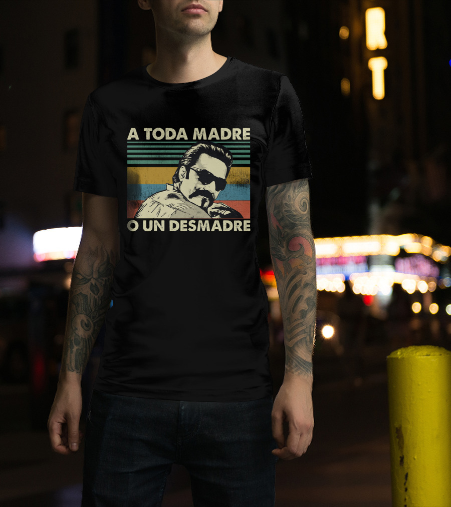A Toda Madre O Un Desmadre Vintage Retro Stripes Cool Sunglasses T-Shirt