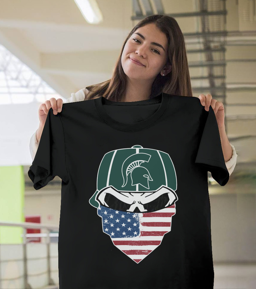 Michigan State Spartans Skulls Helmet With American Flag Bandana T-Shirt