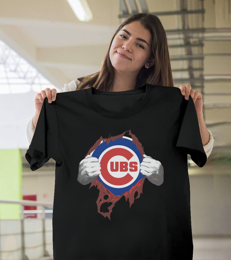 CUBS Logo Torn Fabric T-Shirt