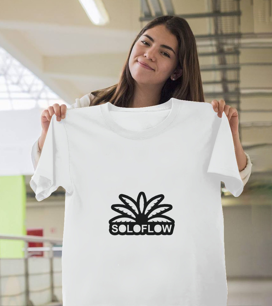 SOLOFLOW Cannabis Leaf Motif T-Shirt