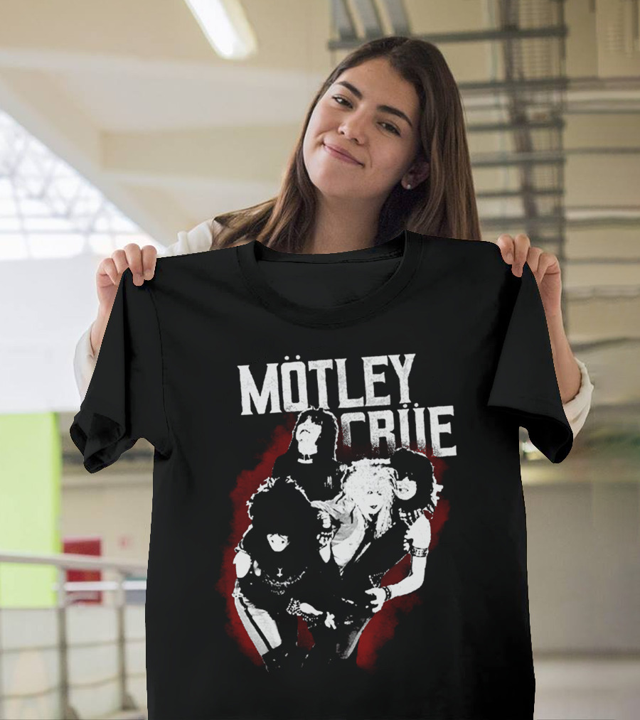 Mötley Crüe Vintage Band Photo Black And Red T-Shirt