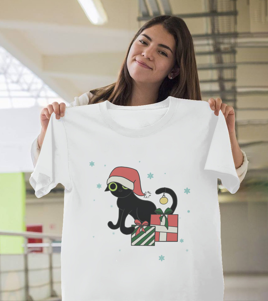 Jinx Holiday Merch Bigfootjinx Holiday Black Cat Santa Hat Presents Snowflakes T-Shirt