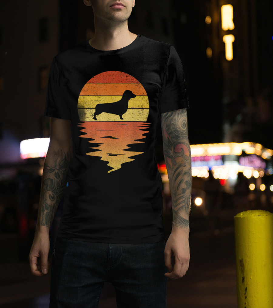 Dachshund Silhouette 70s Vintage Sunset T-Shirt