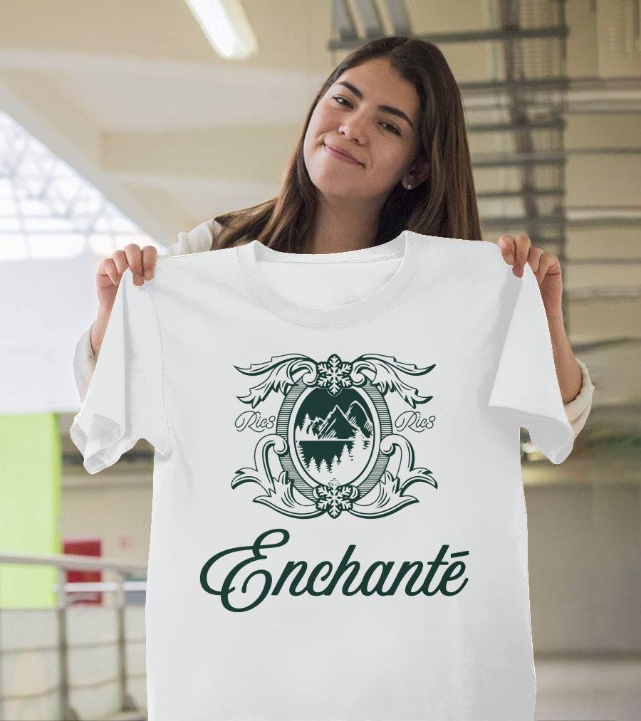 Enchanté Crest Mountain Lakeside Scenery T-Shirt