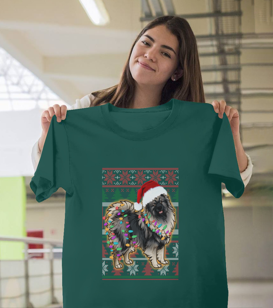 Keeshond Christmas Santa Hat and Lights Festive T-Shirt