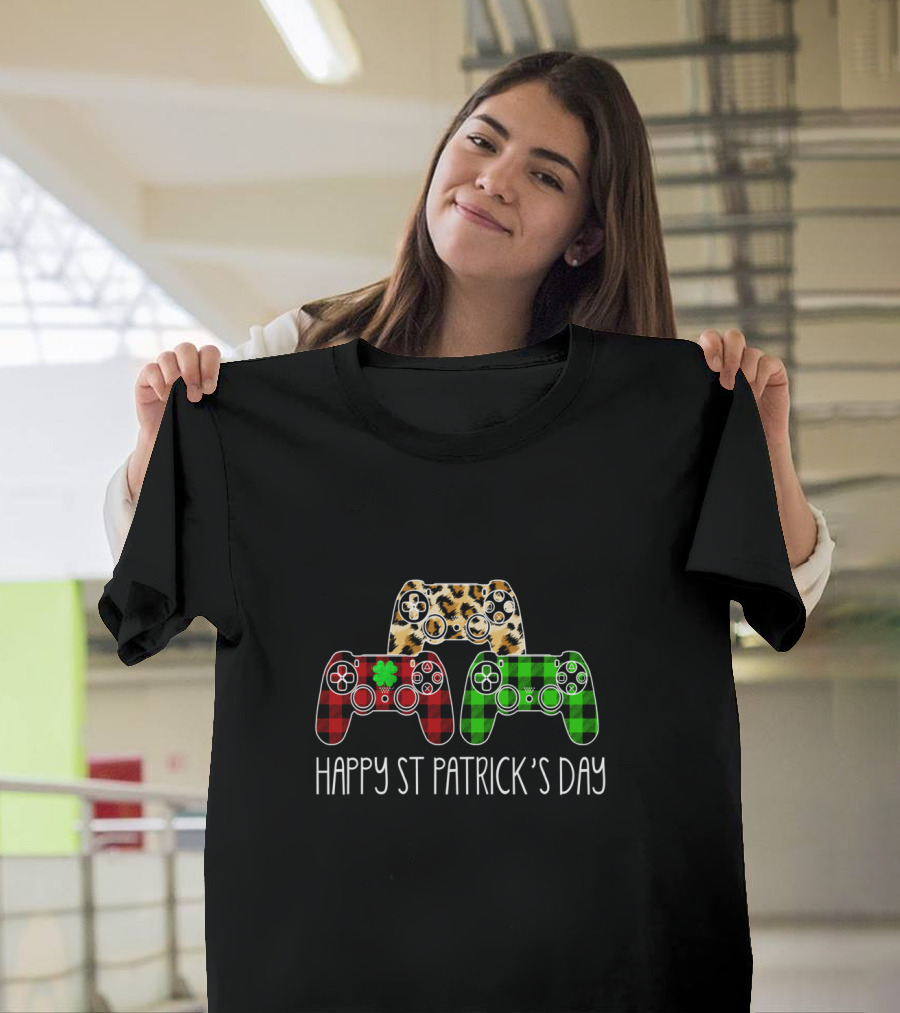 Happy St Patrick's Day Leopard Buffalo Plaid Video Games Gamer T-Shirt