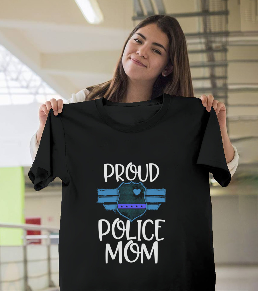 Proud Police Mom Thin Blue Line Badge Heart T-Shirt