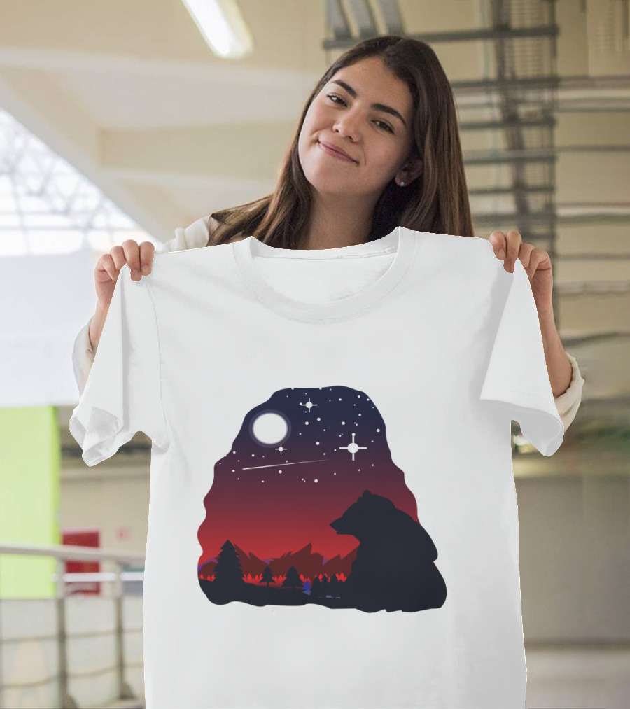 Bear Wildlife Animal Stargazing in Mountain Night Scene T-Shirt