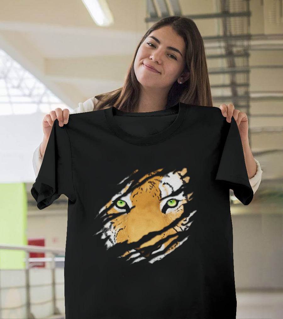 Tiger In Me Green-Eyed Wildlife Face Claw Marks T-Shirt