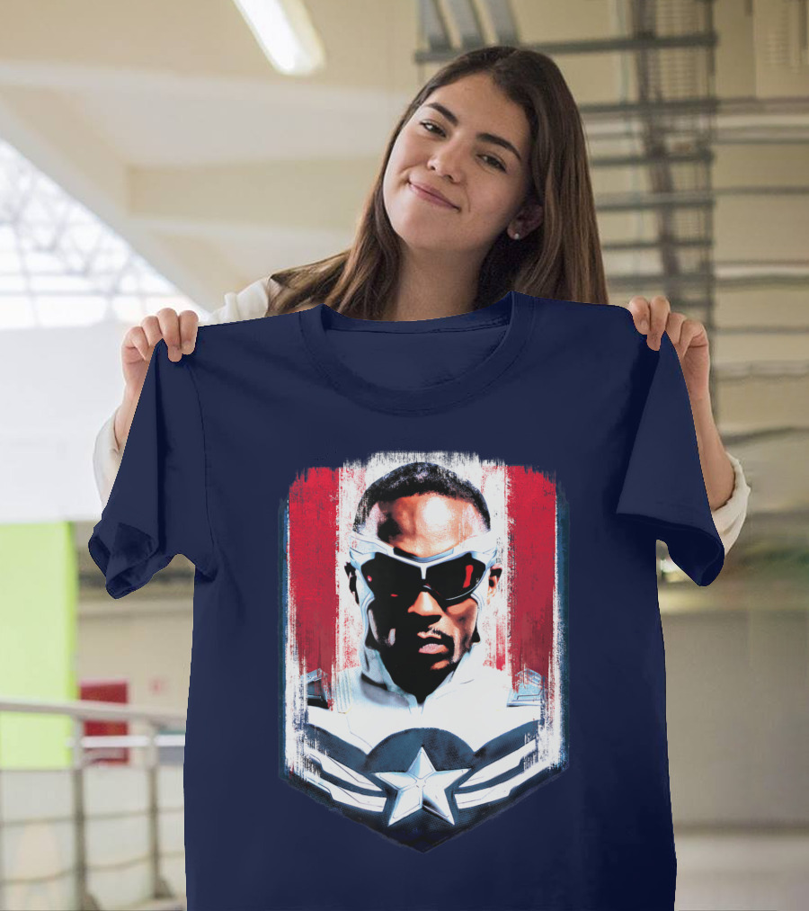 Marvel Captain America Sam Wilson Falcon Soldier Iconic Shield T-Shirt