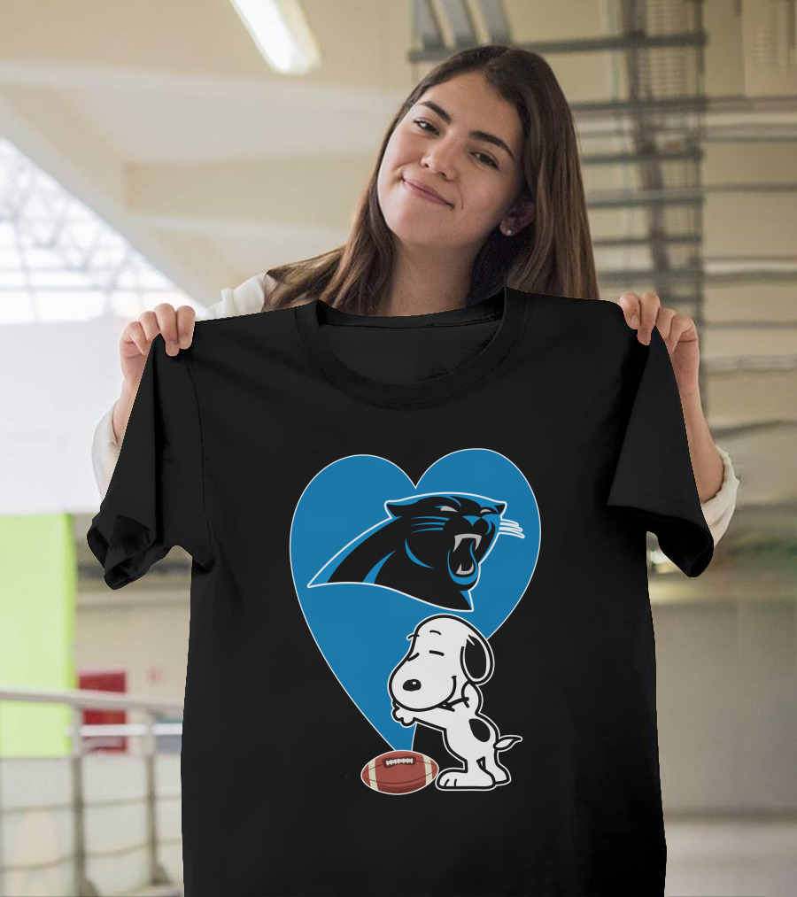 Carolina Panthers Snoopy Football Heart Hug T-Shirt
