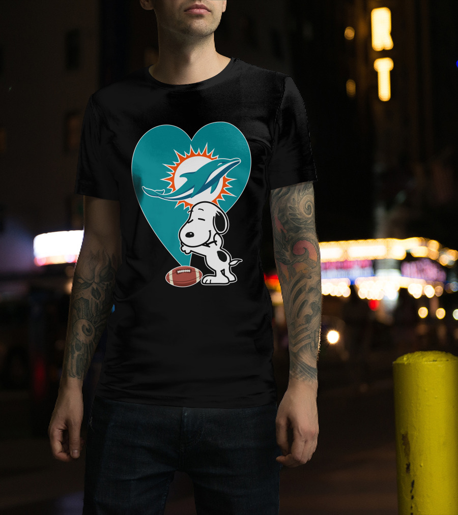Miami Dolphins Snoopy Heart Hug Football T-Shirt