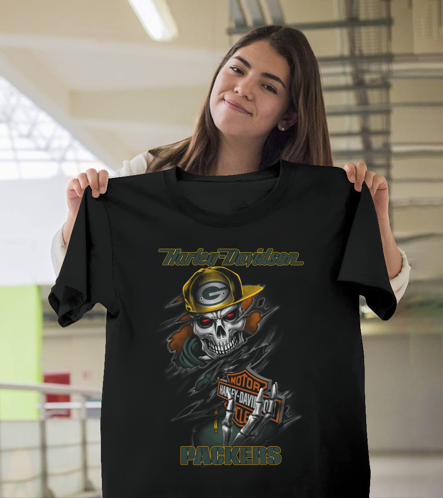 Harley Davidson Packers Skeleton In Green Bay Cap T-Shirt