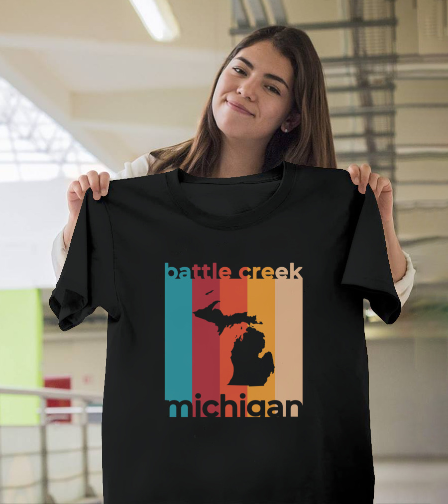 Battle Creek Michigan Michigan Silhouette Retro Stripes T-Shirt