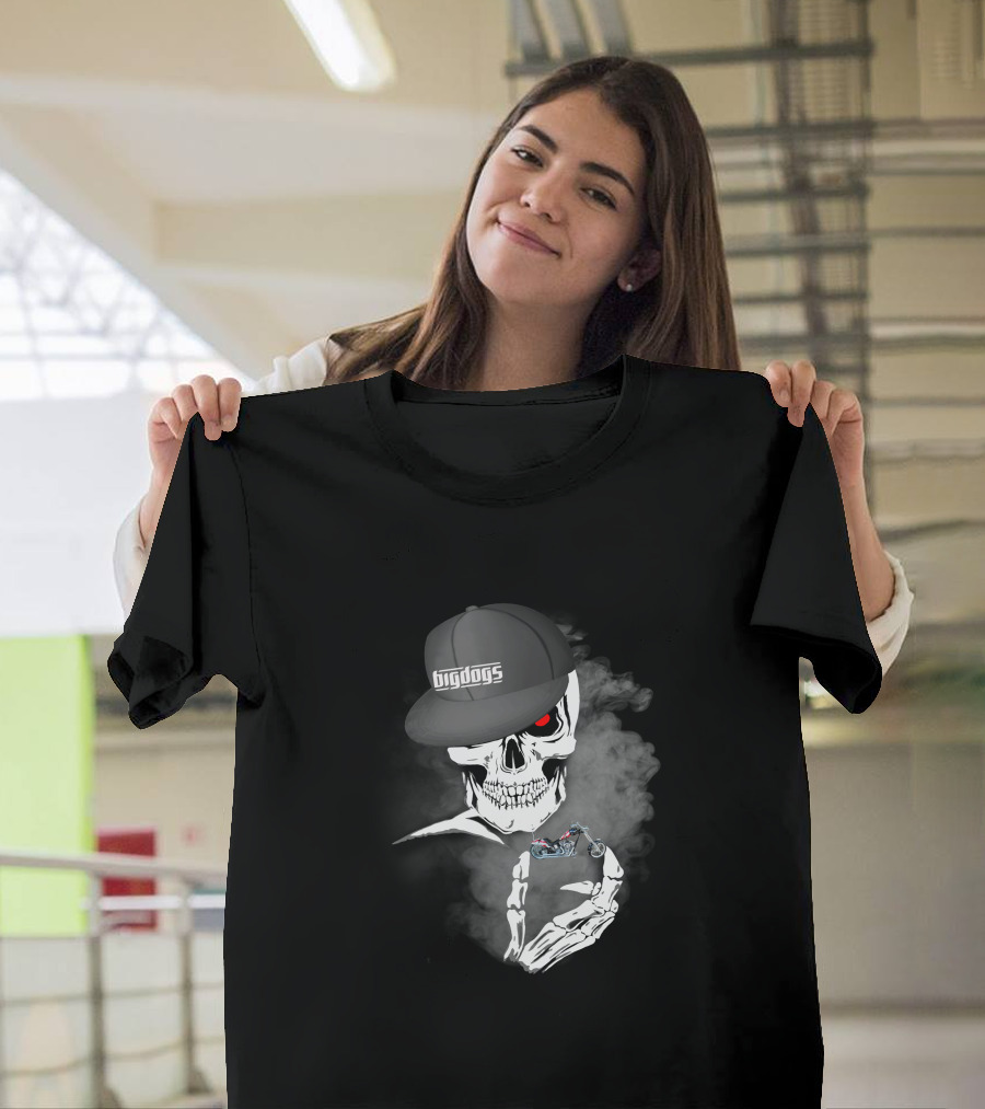 Big Dogs Motorcycle Riders Skull With Hat And Smoke Motif T-Shirt