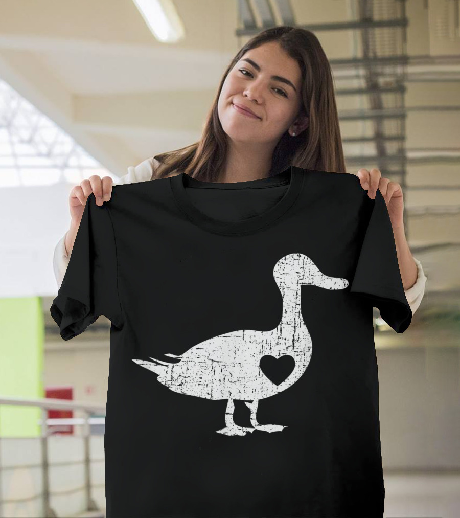 I Love Ducks Vintage Farmer Crazy White Fowl Heart T-Shirt