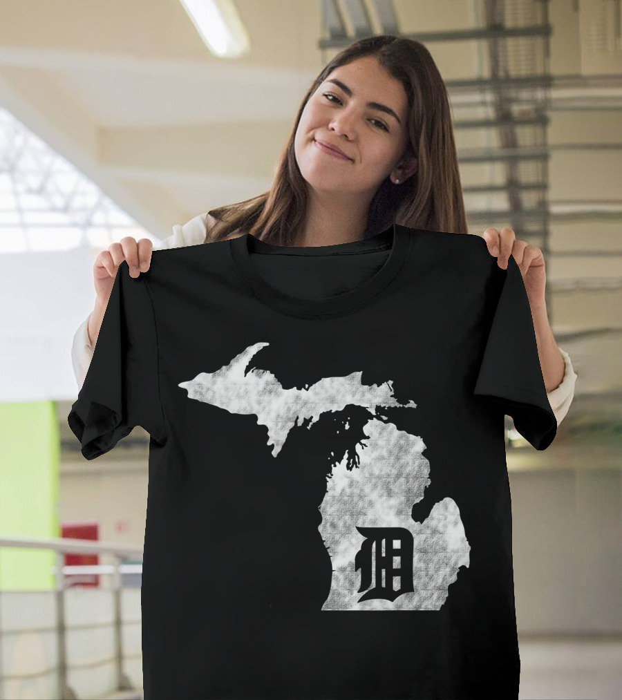 Detroit D Michigan Map Motor City Midwest Mitten T-Shirt